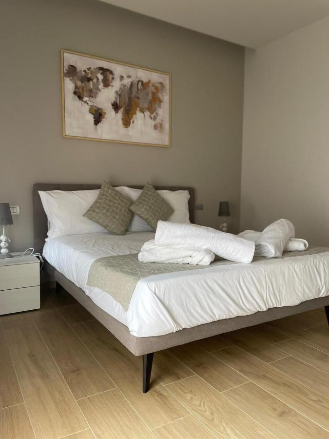 Notti O' Tunn Luxury Rooms In Centro Geraci Siculo Exterior photo