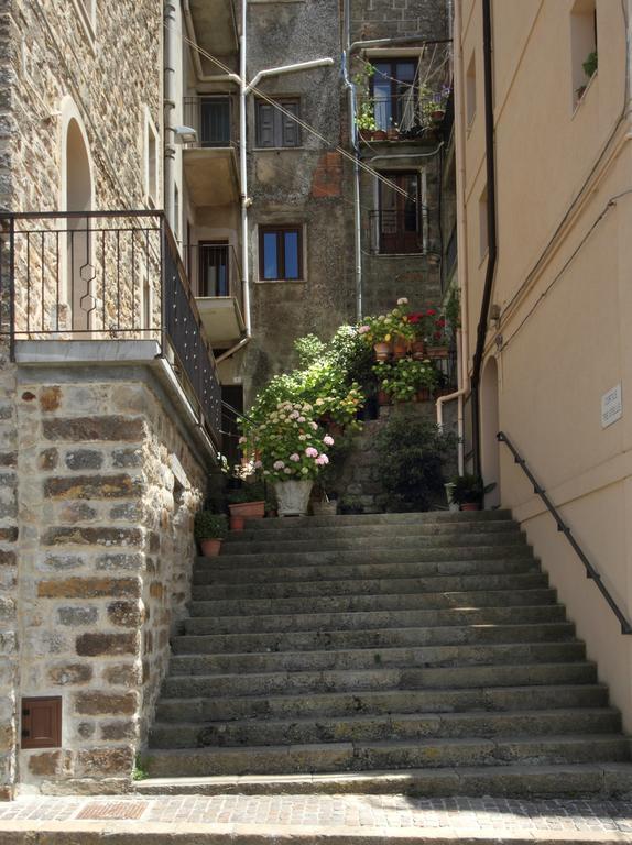 Notti O' Tunn Luxury Rooms In Centro Geraci Siculo Exterior photo