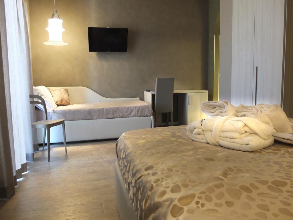 Notti O' Tunn Luxury Rooms In Centro Geraci Siculo Exterior photo