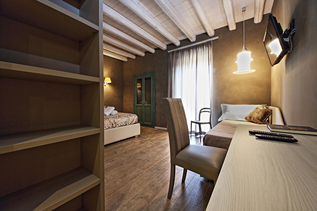 Notti O' Tunn Luxury Rooms In Centro Geraci Siculo Exterior photo